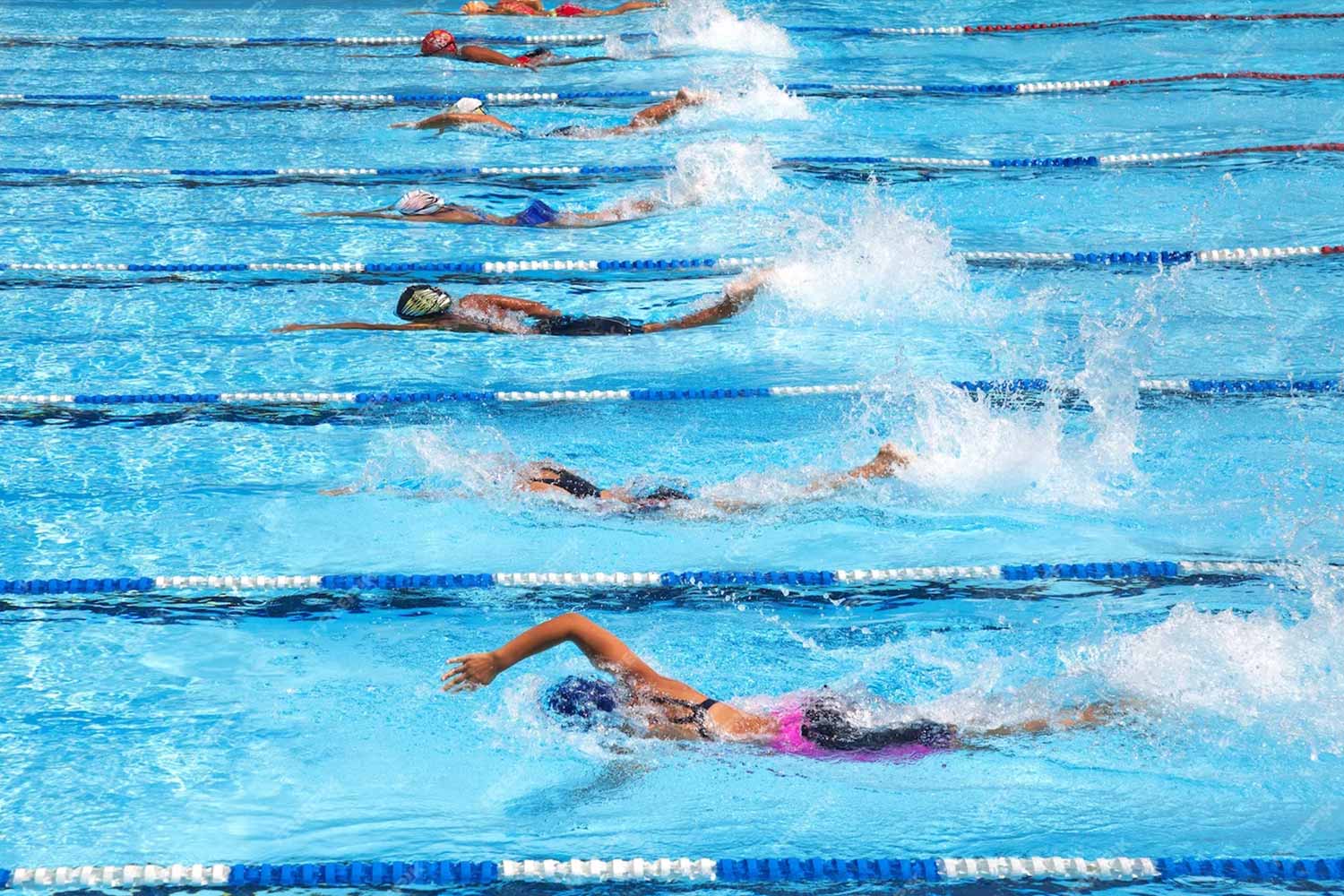 Il corso "Swimteen" è progettato per ragazzi dai 12 ai 18 anni appassionati di nuoto che vogliono perfezionare le proprie abilità in un ambiente amichevole e stimolante.